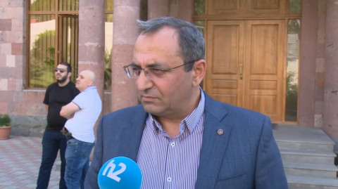 Այն քննիչները, որոնք չեն կանգնում հայրենիքի փրկության շարքերում, դատվելու են. Արծվիկ Մինասյան