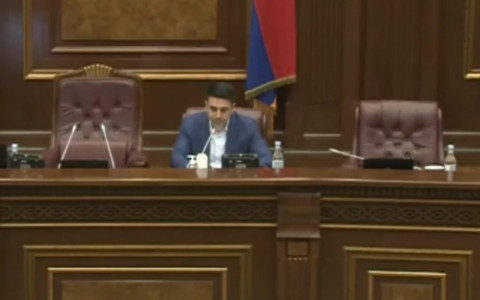 «Ուփս... Քոչարյանի դատն ա». չնախատեսված խոսափող Ազգային ժողովում
