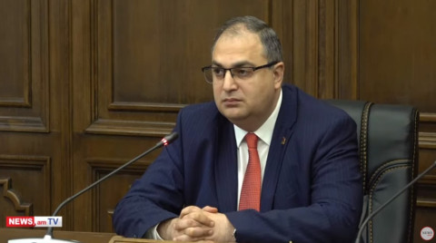 Եթե իրավիճակի տերը դուք եք, ինչո՞ւ եք վախենում ու «պայթում» ֆեյսբուքում. լրագրողը՝ իշխանականներին