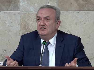 Ձևականությունը դադարեք ու ասեք, որ ուզում եք համալսարանում ռեկտոր նշանակել. դեկանը՝ ԿԳՄՍ նախարարին