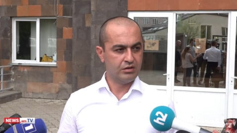 «Երկիրը թավալգլոր արագությամբ գնում է դեպի բեսպրեդել». Ամրամ Մակինյան
