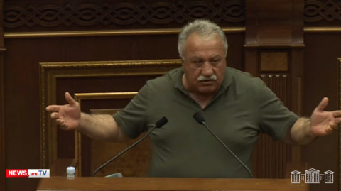 Թուրքը հասել ա Սյունիք, իրար ենք քննադատում, պետություն կորցնելու խնդրի առաջ ենք. Սասուն Միքայելյան