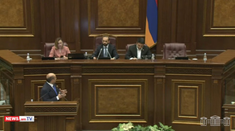 Ադրբեջանական զորքի այդտեղ մնալն ու այս փաստաթուղթն իրար հետ կապ ունե՞ն. Մարուքյանը՝ Ալեն Սիմոնյանին