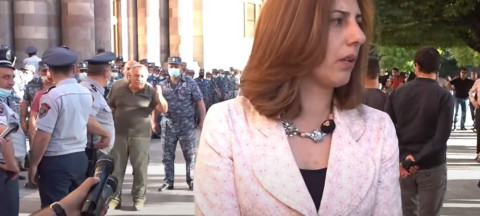 «Գնա, գնա Սյունիքը տուր, դավաճան, ամոթ քեզ». քաղաքացին՝ Սասուն Միքայելյանին