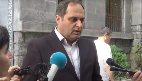 Փաշինյանը չունի լեգիմիտություն, ինչո՞ւ է փորձում նման փաստաթուղթ ստորագրել. ակցիա դատախազության մոտ