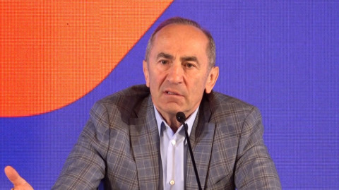 Այնքան աշխատատեղ պիտի ստեղծվի, որ էստի համեցեք անելով, մարդկանց փնտրենք՝ գան աշխատանքի. Քոչարյան