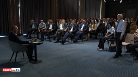 Ալիեւի դեմ չոքած մարդիկ հիմա տղամարդկությունից են խոսում. Ռոբերտ Քոչարյան