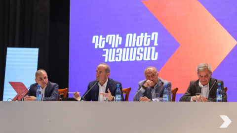 Իրեն հարգող մարդն ամսի 10–ին պետք է ինքն իրեն խփեր. Ռոբերտ Քոչարյան