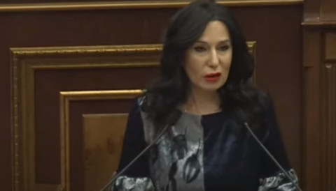 Կարո՞ղ ա մի օր էլ հայտարարեք, որ ծնողին ադրբեջանցու դիակ եք տվել. Նաիրա Զոհրաբյան