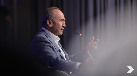 Հատված Ռոբերտ Քոչարյանի՝ ՊՆ, ԱԱԾ տարբեր տարիների բարձրաստիճան ղեկավարների և սպաների հետ հանդիպումից