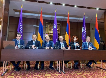 «Լուսավոր Հայաստան» կուսակցության առաջին համարների մամուլի ասուլիսը