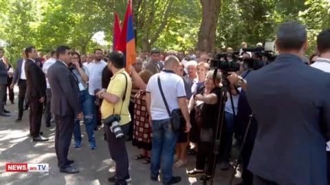 «Մարտունեցին երբեք չի ծախվում». Փարաքարի քարոզարշավին՝ կինը՝ Փաշինյանին