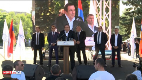 Անվտանգությունն ապահովելու համար պետք է Ռուսաստանի հետ կապն ավելի և ավելի ամրապնդել․ Գագիկ Ծառուկյան