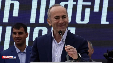 Հումորի լավ զգացում ունեք. Քոչարյանը՝ Սուրիկ Խաչատրյանին մարզպետ նշանակելու լուրերի մասին