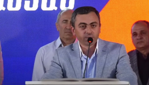 Հանուն աթոռի քո երեխուն, կնոջն էլ, ժողովրդին էլ փորձելու ես տալ Ալիեւին. Սաղաթելյանը՝ Փաշինյանին