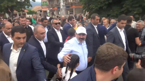 Փաշինյանը չպատասխանեց Աշոտիկի մասին հարցին