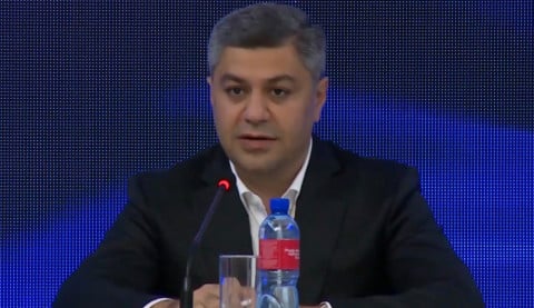 «Կապիտուլյանտը պատահաբար մտել է միջազգային ակումբ ու սկսել է բադի ձայներ հանել». Արթուր Վանեցյան