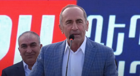 Մենք գալիս ենք ձեր կյանքը բարելավելու համար. Ռոբերտ Քոչարյանը՝ Հրազդանում