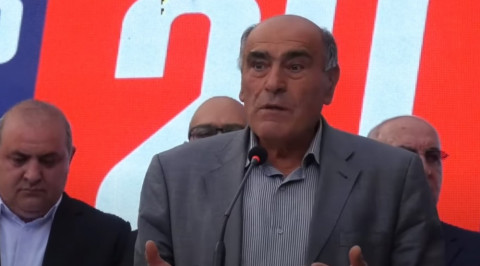 Իմ աչքերով եմ տեսել, թե ոնց էր մեծ Ալիևի կզակը դողում Քոչարյանի առաջ. Լոռու նախկին մարզպետ