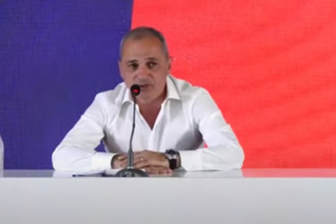 Նիկոլը 2 հազար ոստիկանի ուղեկցությամբ գնացել է, որ Սյունիքը գրավի. Վահե Հակոբյան