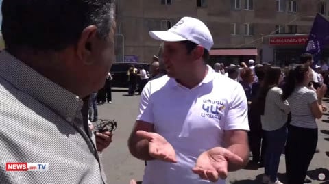 Սուրեն Պապիկյանը՝ Էջմիածնի քաղաքապետի հետ սկանդալային հեռախոսազրույցի մասին