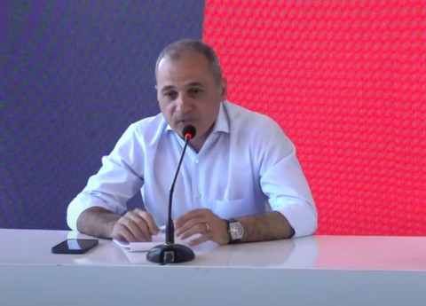 Շիշ բռնողը փոխարինվեց չագուչ բռնողով. Վահե Հակոբյան