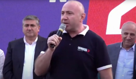 Մուրճամոլի թիմակիցներ, վերցրեք մուրճը դրա ձեռքից, դա ձեր գլխի համար է նախատեսված. Անդրանիկ Թևանյան
