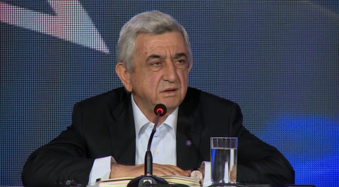 «Անհայտ կորածների թիվը 1064 է, իսկ այս չմարդն ԱԺ—ում հայտարարում է՝ 321 է». Սերժ Սարգսյան