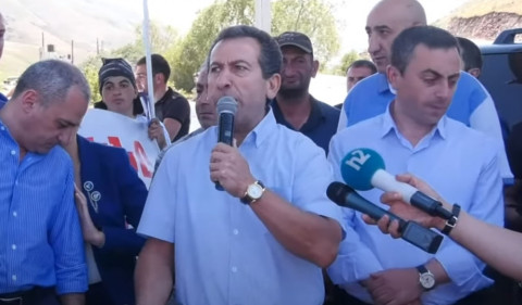 Եթե մի օջախում ողբերգություն է, ո՞նց կարող է քամակն ու թափանը հաստացնի. արծվաշենցին Փաշինյանի մասին