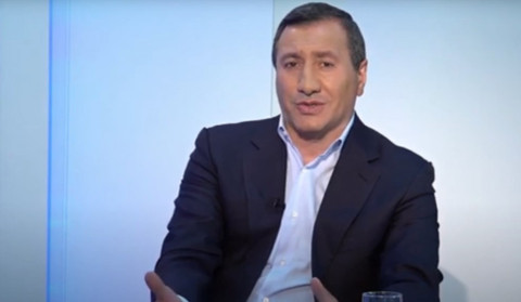 TALK TIME. Ինչ պոզ ու պոչ ասես կկապեն իմ գլխին, կի՞նս պիտի ինձ հովանավորի. Տ. Արզաքանցյան