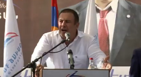Այցելություն «Անմար կրակ» հուշահամալիր. Գագիկ Ծառուկյանն Էջմիածնում է