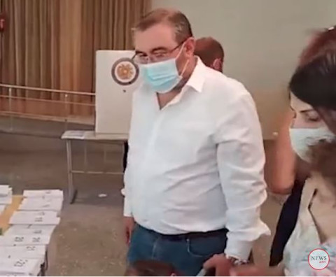 ՔՈ–ի վարչապետի թեկնածու Սուրեն Սահակյանը մասնակցեց ընտրություններին