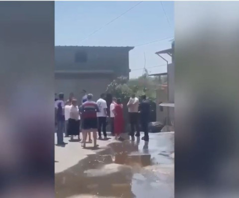 «Ձեռներով մի խոսա», «քեզ հանգիստ պահի». Ավինյանի ու քաղաքացիների միջև միջադեպ է եղել
