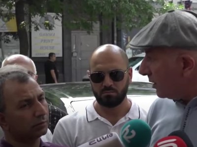 Ավտոներկրողների բողոքի ակցիան ՊԵԿ–ի դիմաց