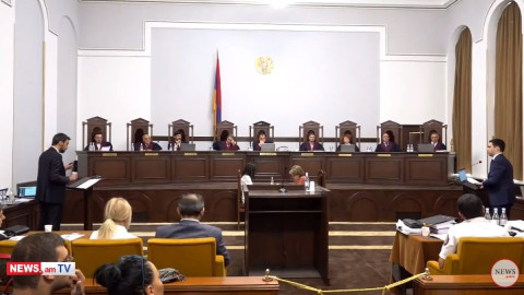 Վարչապետը փաստացի ստանձնել էր նախագահի լիազորությունը. Վարդեւանյանը` Բադասյանին