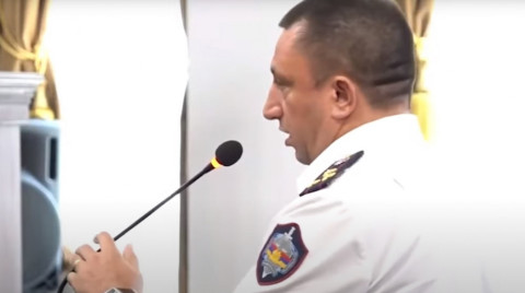 Մուրճի ցուցադրումը բռնություն չէ. դատախազության ներկայացուցիչը՝ Փաշինյանի մասին
