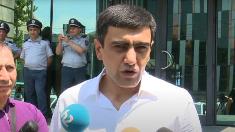 Իրենց համար նորմալ է, թող գնան Ադրբեջանում ապրեն. Առուշանյանը՝ իշխանությունների մասին