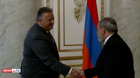 Նիկոլ Փաշինյանը հանդիպել է Նուբար Աֆեյանի հետ