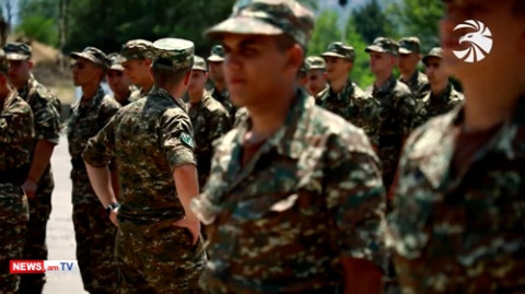 Նորակոչիկների առաջին քայլերը բանակում