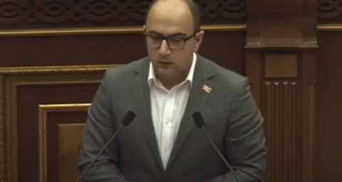 Սա թատրոն չի, ծափահարությունների ավանդույթը թարգեք. Մամիջանյանը՝ ՔՊ–ականներին