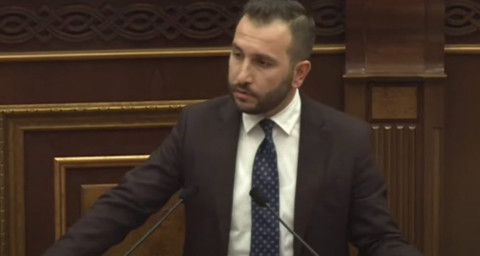 Ինչ–որ մեկին կարող է թվալ՝ ծովը ծնկներից է եւ քաղաքականապես խեղդվի. Կոնջորյանը՝ ընդդիմադիրներին