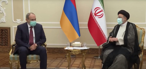 Նիկոլ Փաշինյանը հանդիպել է Իրանի նախագահ Էբրահիմ Ռեյիսիին
