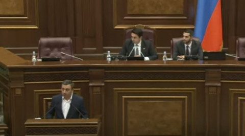 ԱԺ–ում մուկ ու կատու չենք խաղում, ես ձեզնից քվե չեմ խնդրելու. Իշխան Սաղաթելյանը՝ Ռուբինյանին
