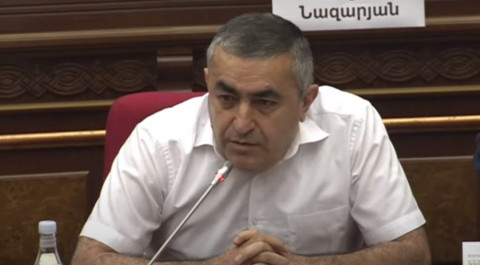 Յա՜, էսքան հարի՞ֆ եք մեզ տեսել, սրում եք, մենք էլ կսրենք. Արմեն Ռուստամյանը՝ իշխող ուժին