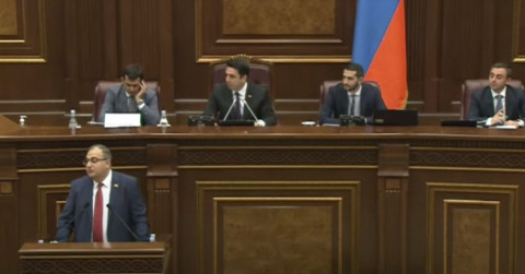Իսկ կներեք ձեր ի՞նչ գործն է. ԱԺ–ում կրքերը թեժացան, Ալեն Սիմոնյանը նախազգուշացրեց ընդդիմադիրներին