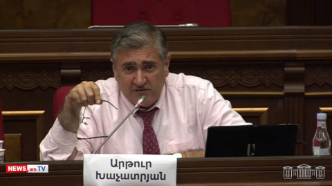Ո՞ր փուլում հայկական դիվանագիտությունը ձախողվեց և ի՞նչ դասեր եք քաղել. Արթուր Խաչատրյանը՝ Աղաջանյանին