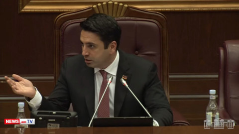 Մի հատ հանգստացեք, տեղից արձագանք չլինի. Ալեն Սիմոնյանը՝ պատգամավորներին