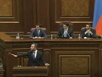 «Պարոն Օհանյան, մի լարվի». Հայկ Կոնջորյանի ելույթի ժամանակ կրքերը կրկին թեժացան