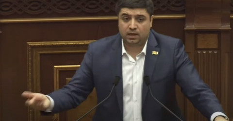 Ականջներիդ օղ արեք՝ պաշտպանելու ենք ժողովրդի կողմից ընտրված վարչապետի պատիվը. Վաղարշակ Հակոբյան
