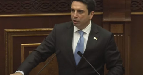 Դուք ո՜ւր, քաղաքական խոսքը՝ ո՜ւր. Ալեն Սիմոնյանի ելույթի ժամանակ լեզվակռիվ սկսվեց